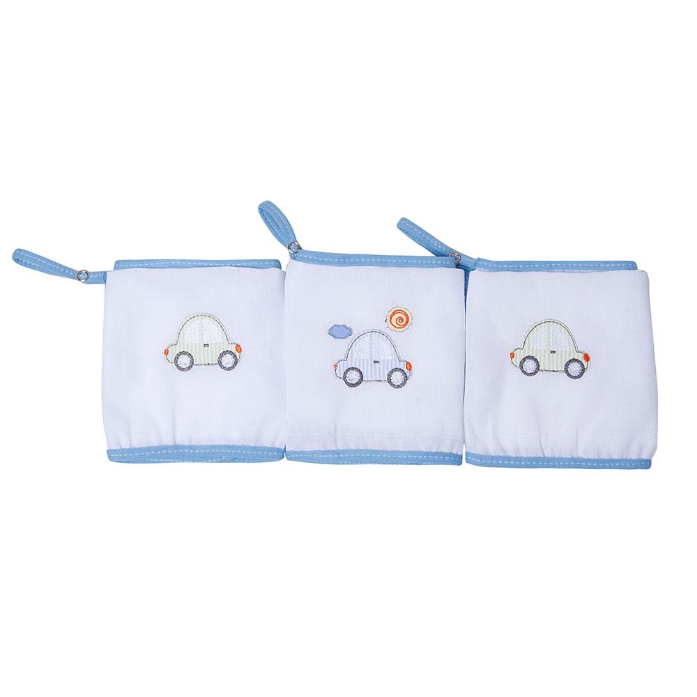 Jogo De Babetes Com Prendedor De Chupeta Carrinhos Branco e Azul - 3 Unidades